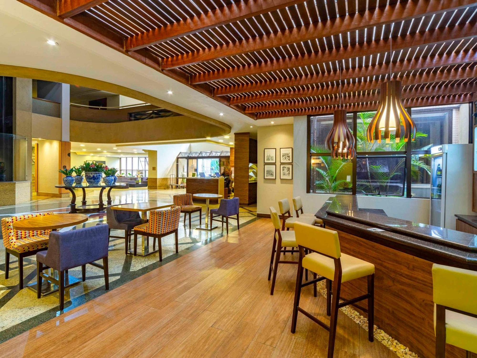 Mercure Curitiba Golden Exterior foto