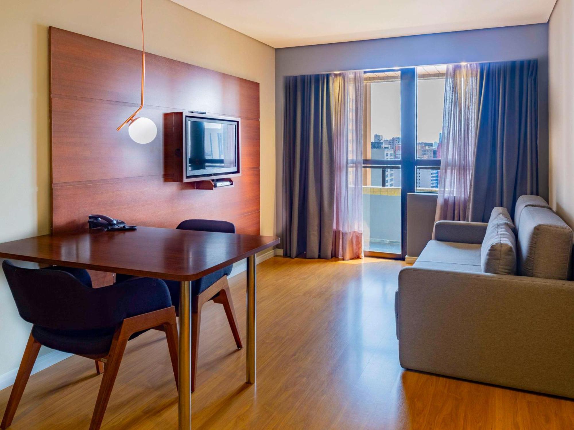 Mercure Curitiba Golden Exterior foto